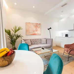 https://debamb-suites.hotelsinnerja.org